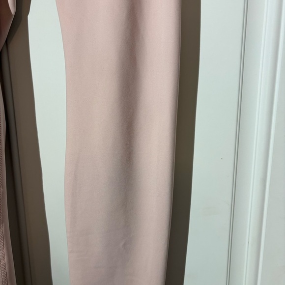 ❤️2/$15 or 3/$21❤️ Apana Yoga Leggings with Front Tie Size Small - Picture 3 of 13